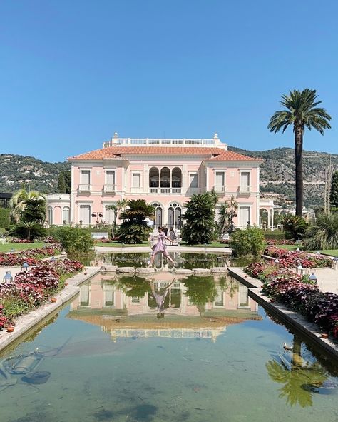 Must do when visiting the French Riviera: 🌱 The gardens of Villa Ephrussi de Rothschild feel like stepping into a dream where French elegance meets Mediterranean beauty. 🌸✨ 💗 Built between 1907 and 1912, this 7 acre French villa is surrounded by nine unique gardens, each on a different theme, and has a gorgeous tea room inside as well (don’t swipe to the last pictures when hungry 😉). 📍it’s located in Villefranche-Sur-Mer, the most beautiful and colorful village at the Côte d’Azur, only a h... Colorful Village, Mediterranean Beauty, Villa Ephrussi De Rothschild, Sky Window, Villa Ephrussi, Dream House Aesthetic, French Villa, Dream Life House, French Elegance