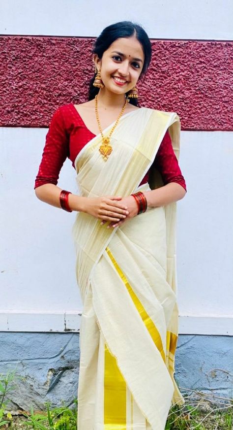 Onam Dress, Kerala Wedding Saree, Onam Special, Onam Outfits, Onam Saree, Kasavu Saree, Kerala Wedding, Simple Saree Designs, Temple Dress