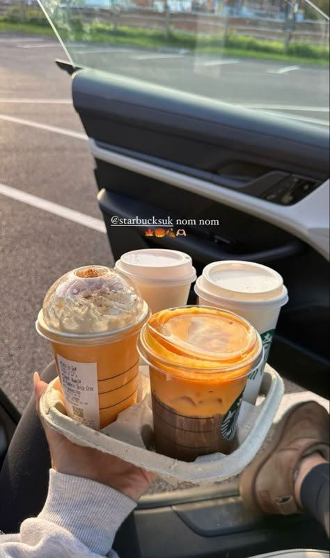 Pumpkin Spice Vibes, Fall Coffee Starbucks, Autumn Starbucks Drinks, Starbucks Fall Aesthetic, Pumpkin Spice Starbucks, Pumpkin Starbucks, Fall Aesthetic Pictures, Fall Starbucks, Starbucks Fall Drinks