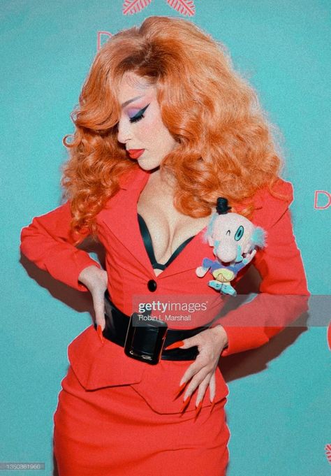 Sarah Bellum, Ms Bellum, Miss Bellum, Sara Bellum, Celebrity Reference, Doja Cat Outfits Concert, Red Head Cartoon, Female Swordsman, Lady Lesso