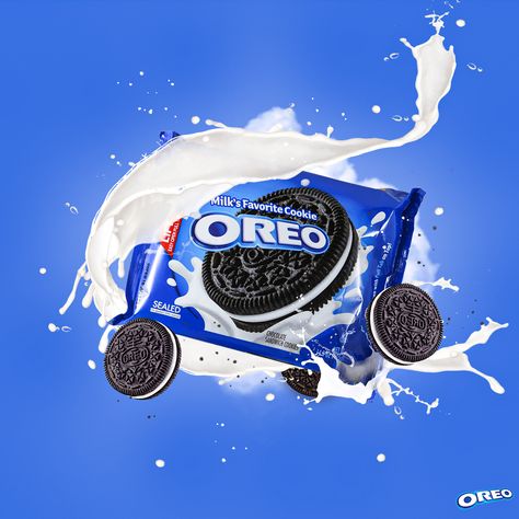 Ad poster Oreo Poster Design, Oreo Advertising, Oreo Poster, Oreo Ads, Chocolate Ads, Cadbury Gems, Oreo Biscuits, Advertisement Poster, Chips Ahoy