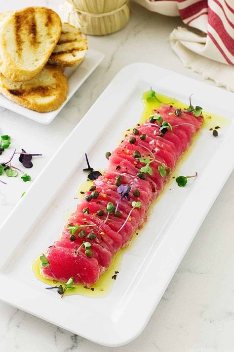 Tuna Appetizer Recipes, Raw Tuna Recipe, Tuna Crudo, Tuna Appetizer, Italian Tuna, Sashimi Recipe, Raw Tuna, Tuna Recipes, Sushi Recipes