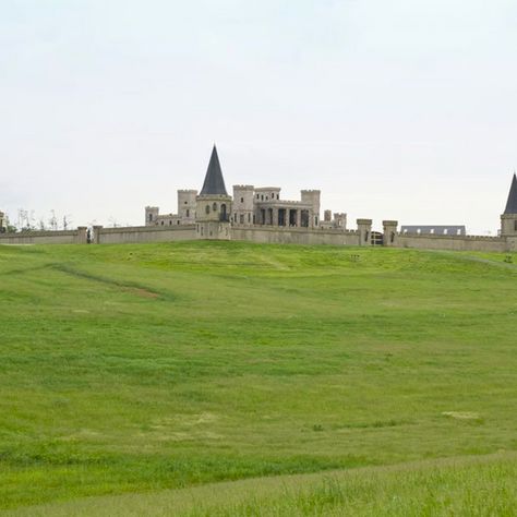 Castle Post – Versailles, Kentucky - Atlas Obscura Versailles Kentucky, Modern Castle, Atlas Obscura, A Fire, Versailles, Kentucky, Road Trip, Castle, House Styles