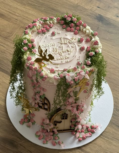 Cottagecore Cake, Tårta Design, Fairy Birthday Cake, Vintage Birthday Cakes, Garden Cakes, Fairy Cake, Pretty Dessert, Cute Baking, Creative Birthday Cakes