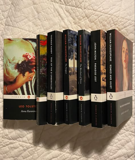 Penguin Classics Shakespeare, Penguin Black Classics, Classical Books Aesthetic, Penguin Classics Books, Penguin Classics Aesthetic, Penguins Classics, Classics Aesthetics, Classical Books, Shakespeare Books