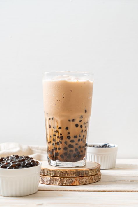 Our boba kits provide a curated experience that will make you a boba connoisseur overnight!  Uncooked boba comes vacuum-sealed to ensure freshness and is top quality. Bubble Tea Flavors, Bubble Drink, Thai Milk Tea, Milk Tea Recipes, Bubble Tea Boba, Iced Green Tea, Boba Drink, Green Tea Latte, Bubble Milk Tea