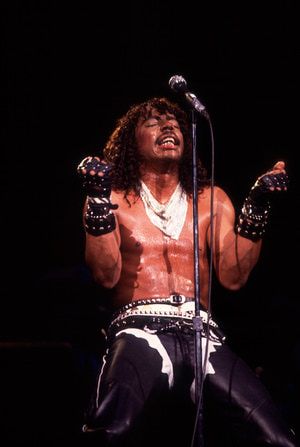 Ten Reasons Why Rick James Was "The King of Punk Funk": 1991- Grammy Award Black Musicians, Gil Scott Heron, Rick James, Vintage Black Glamour, Black Actors, Black Hollywood, Marvin Gaye, Neo Soul, Black Music