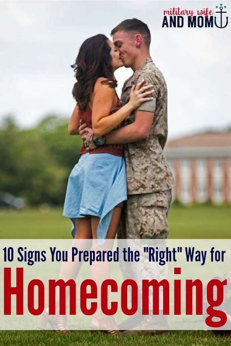 Homecoming Signs, Military Husband, Deployment Homecoming, Military Wife Life, Army Wife Life, Navy Girlfriend, Military Memes, Military Homecoming, Military Deployment