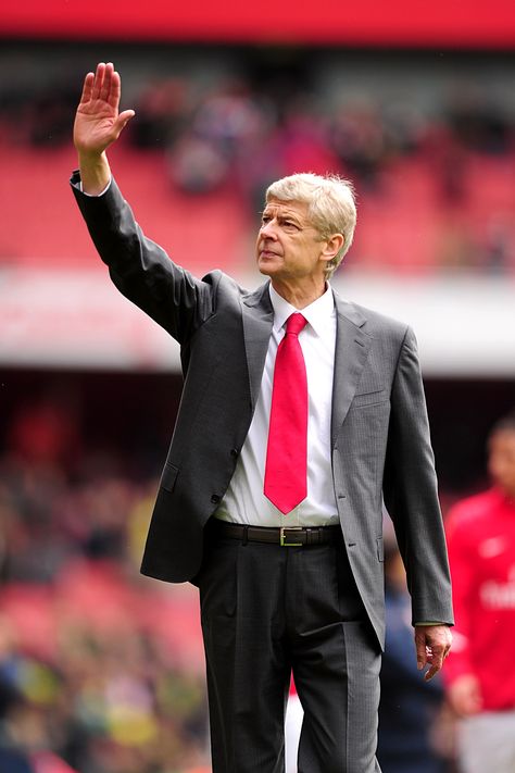 Arsene Wenger Wenger Arsenal, Arsenal Manager, Geelong Cats, Arsene Wenger, The Beautiful Game, Arsenal Fc, One Team, Red Sox, Newcastle