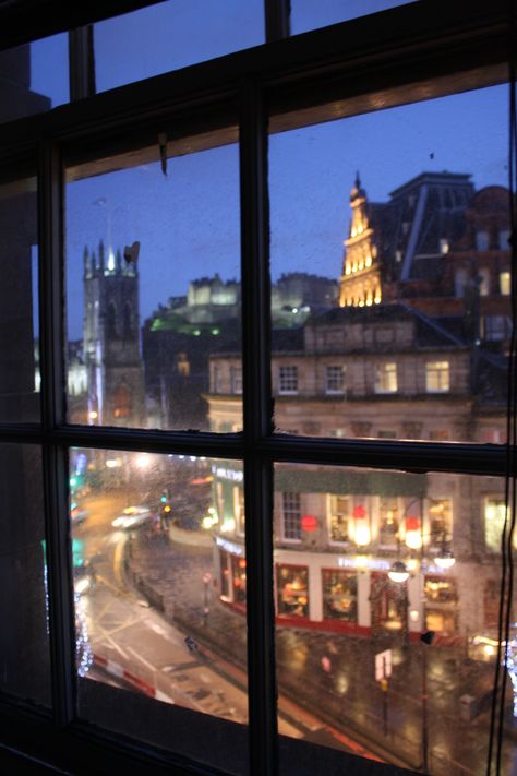 View outside of my hostel window.. central Edinburgh, Scotland Window With A View, Rainy Window, Visit Edinburgh, Bonnie Scotland, London Aesthetic, London Apartment, Vintage Windows, Maybe Someday, Window View