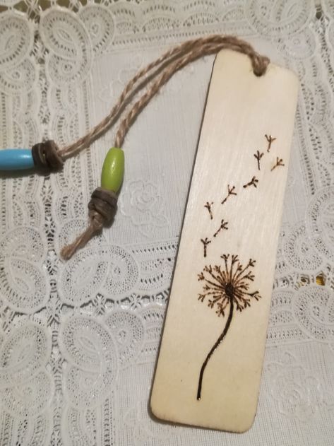 Large Pyrography Art, Pyrography Bookmark Ideas, Woodburning Bookmarks, Woodburned Bookmarks, Wood Burned Bookmarks, Wood Burning Bookmarks, Wood Burning Crafts To Sell, Beginner Wood Burning Projects, Beginner Wood Burning