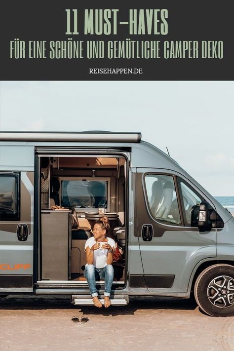 Camper Deko Ideen: 11 Tipps für nützliche und schöne Dinge, um Deinen Van, Wohnwagen oder Wohnmobil gemütlich zu dekorieren. Camping Hacks Camper, Camper Life, What Inspires You, Happy Campers, Camping Hacks, Camper Van, Awe Inspiring, Van Life, Passenger