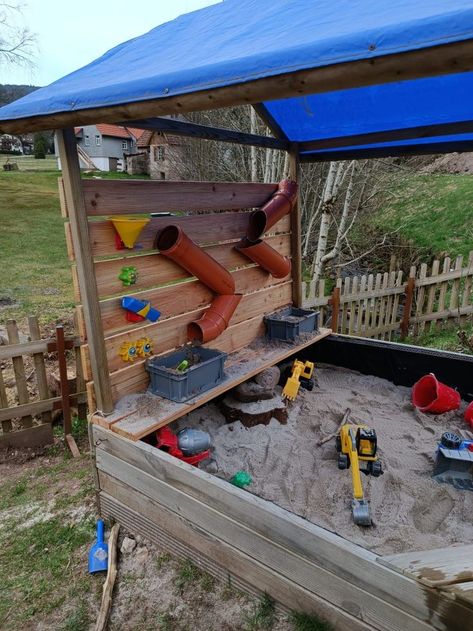 Costco Pool Ideas, Outdoor Sandpit Ideas, Diy Sandpit, Sandbox Ideas, Kids Outdoor Spaces, Playground Backyard, Backyard Sandbox, Garden Wall Decoration, Diy Sandbox