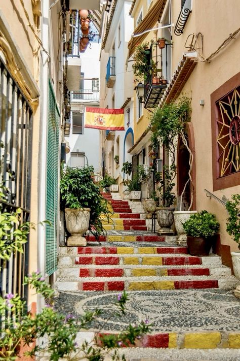 Grenada Spain Aesthetic, Spanish Aesthetic Language, Barcelona Travel Aesthetic, Spain Moodboard, Espanol Aesthetic, Espana Aesthetic, Spain Culture Aesthetic, Andalusia Aesthetic, Andalucia Aesthetic