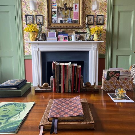 Florence Welch on Instagram: “Desk and daffodils x” Florence Given, Fairy Room, Charleston Homes, Florence Welch, Vintage Fairy, Room Desk, Cute House, Dream Spaces, Fireplace Decor