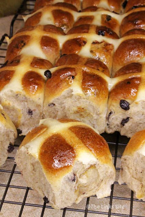 British Hot Cross Buns Recipe, Air Fryer Hot Cross Buns, Hot Cross Buns With Candied Fruit, Small Batch Hot Cross Buns, Hot Cross Buns Recipe Pioneer Woman, Best Hot Cross Buns Recipe, Fruit Buns, Easy Hot Cross Buns Recipe, Hot Cross Buns Recipe Easy