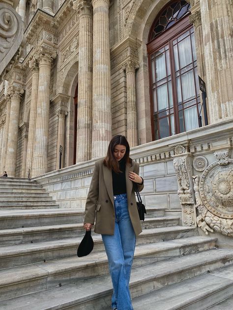 #outfit #outfitideas #outfitstyle #jeans #blazer #green #zara #zarastyle #zaraoutfit Zara Green Blazer, Green Blazer Outfit, Jeans Blazer, Classic Outfit, Zara Outfit, Zara Blazer, Zara Fashion, Green Blazer, Blazer Outfits