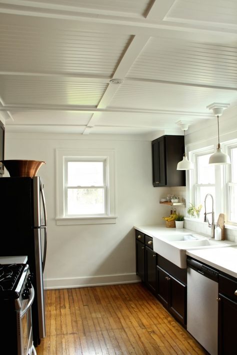 DIY-beadboard-kitchen-ceiling-via-Lifestyle-and-Design-Online-Remodelista Stylish Basement, Wood Basement, Diy Beadboard, Beadboard Kitchen, Ceiling Remodel, Kitchen Ceiling Design, Beadboard Ceiling, Popcorn Ceiling, Tin Tiles