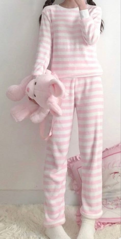 Kawaii Pjs, Anti Romantic, Pajamas For Teens, Kawaii Pajamas, Pajamas Aesthetic, Cozy Pants, Cute Pjs, Fashion Grunge, Pink Pajamas