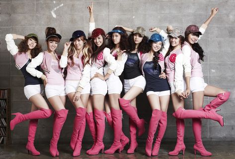 ... Snsd Oh, Taeyeon Jessica, Girl Generation, Kwon Yuri, Yoona Snsd, Girls' Generation, Pink Boots, Korean Star, Group Photo