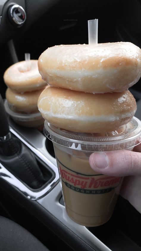 Krispy Kreme donut stack on iced coffee. Madysen photo Krispy Kreme Aesthetic, Krispy Kreme Coffee, Donut Stack, Donuts Aesthetic, Donuts Donuts, Krispy Kreme Donuts, York Travel, Krispy Kreme, Food Heaven