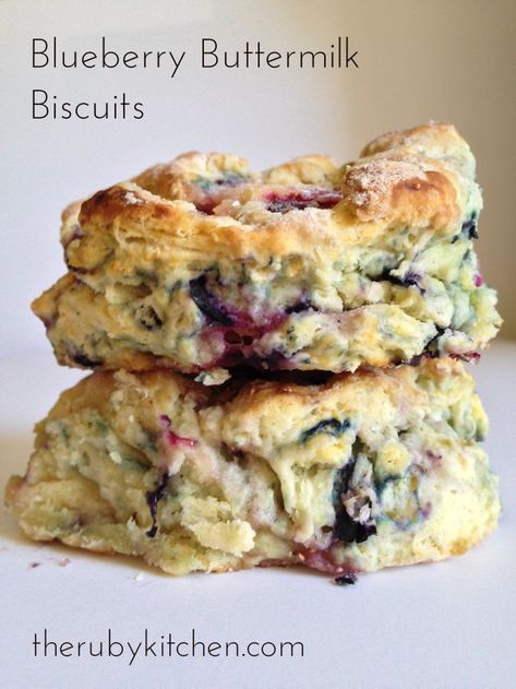 Biscuit Bread, Baking Bread Recipes, Biscuit Rolls, Blueberry Recipes, Buttermilk Biscuits, Breakfast Time, Biscuit Recipe, Sweet Savory, Yummy Breakfast