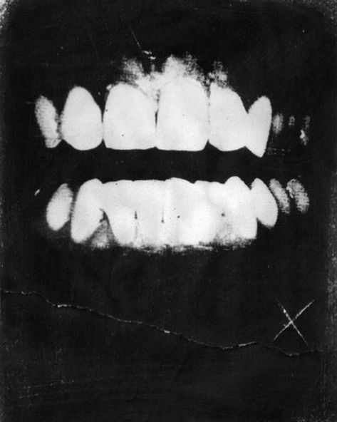 Sheet Noise on Instagram: “Swans ‘Filth’ LP Teeth #swans” Dream Eater, Arte Inspo, Foto Art, Wow Art, Arte Horror, Foto Inspiration, White Photo, Dark Aesthetic, Dark Art