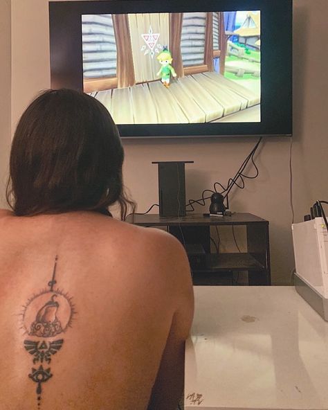 Sheikah Tattoo, Wind Waker Tattoo, Sheikah Symbol, Hylian Crest, Wind Tattoo, Cottage Fashion, Trip Fits, America Trip, Zelda Tattoo