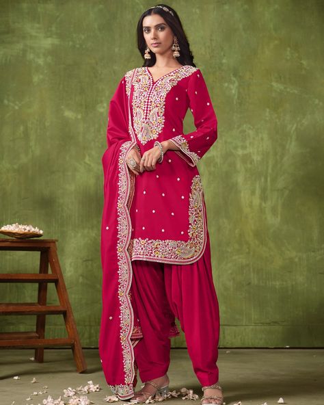 CATALOG: 14389 Price Range Rs. 1775/- Garb These Party Wear Patiyala Suit in Fine Colored Pair With Bottom And Dupatta.These Top And Dupatta Are Fabricated On P V Chanderi (Roman Silk)Pair With Santoon Bottom.Its Beautified With Santoon Inner.Its Beautified With Designer Embroidery Work. Just click on the link for any assistance: https://wa.me/919409462680 #ShortKurti #CasualWear #Fancy #Ethnic #Designer #Kurti #ShortKurti #Smart #Dress #Saree #SalwarKameez #EthnicDress #LoveForEthnic #Fes... Lehenga Palazzo, Wedding Ootd, Patiyala Dress, Patiyala Suit, Indian Bridesmaid Dresses, Designer Embroidery, Diwali Outfits, Indian Bride Outfits, Twitter Artist