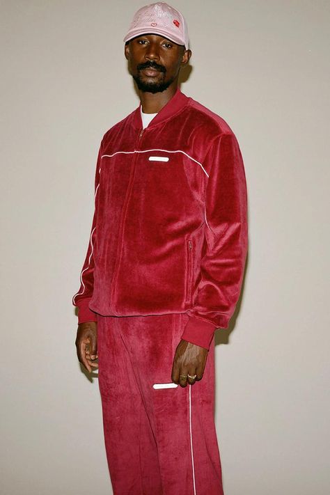 Velour Tracksuit Outfit, Men Tracksuit Outfit, Red Tracksuit, Vintage Tracksuit, Palace Skateboards, Cycling Tops, Mens Bags Fashion, Tracksuit Outfit, Velour Tracksuit