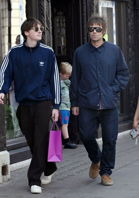 Adidas Track Jacket Outfit Men, Tracktop Outfit Men, Adidas Jacket Outfit Men, Liam Gallagher Outfit, Track Jacket Outfit Men, Adidas Outfit Men Style, Liam Gallagher Style, Casuals Football Style, Adidas Track Jacket Outfit