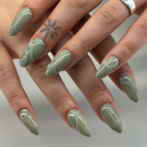 📌 clean nails • Instagram Simple Sage Green Nails, Simple Nail Designs Green, Green Funky Nails, Sage Green Nails Short, Sage Nails Design, Sage Green Nail Ideas, Sage Green Nails, Hippie Nails, Grunge Nails