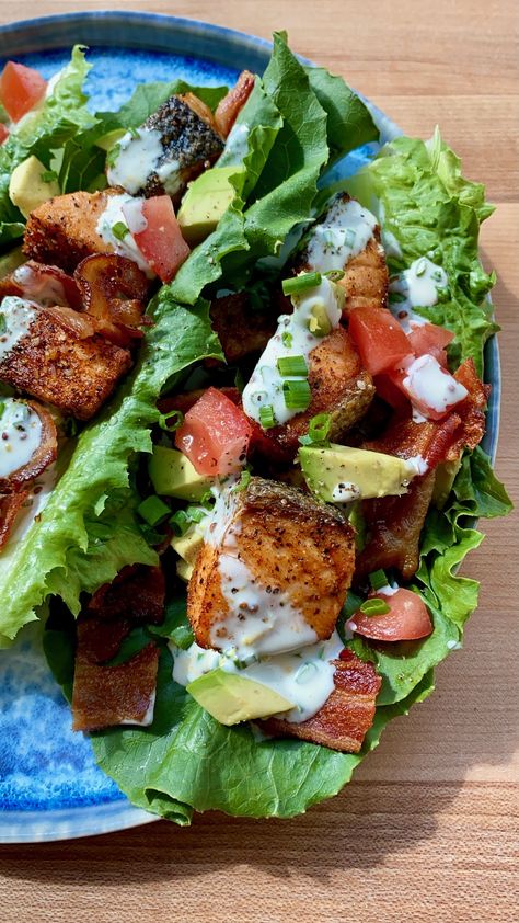 Salmon BLT Boats Romaine Boats, Salmon Blt Wrap, Salmon Boats Recipe, Salmon Blt, Salmon Blt Sandwich, Salmon Boats, Blt Wraps, Spinach Wraps, Blt Sandwich