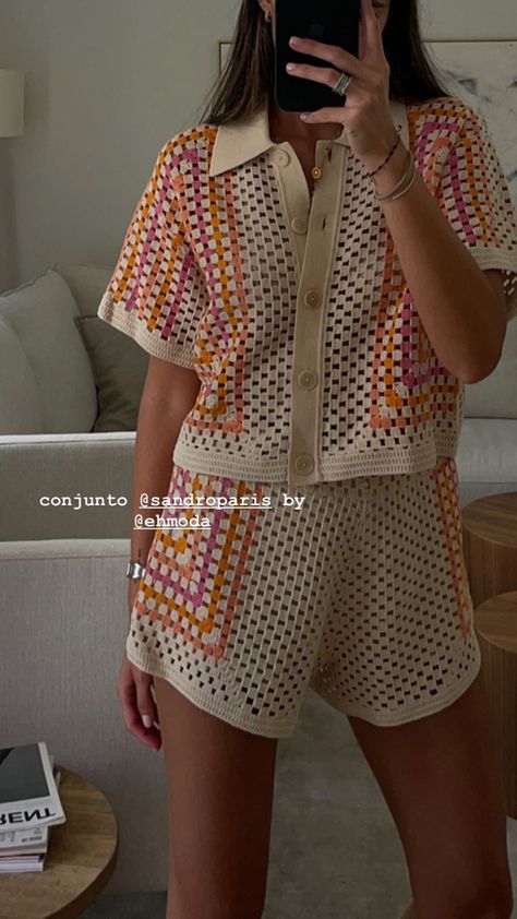 Crochet Top Outfit, Gilet Crochet, Mode Crochet, Crochet Shorts, Crochet Fashion Patterns, Crochet Summer, Crochet Set, Crochet Shirt, Crochet Top Pattern