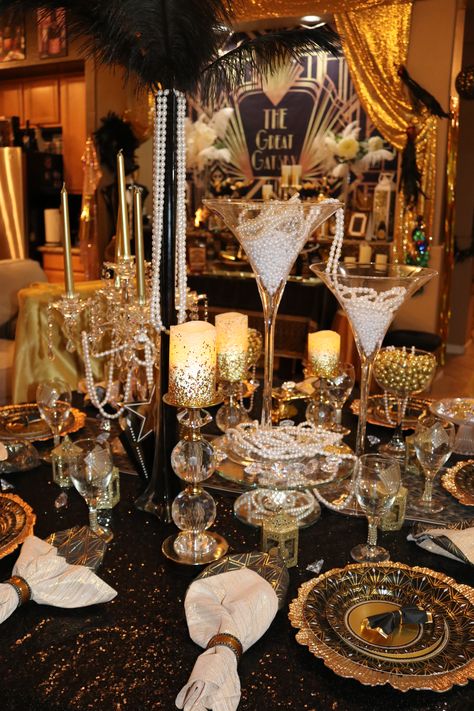 Gatsby Table Decorations, Great Gatsby Dinner Party, Gatsby Dinner Party, Great Gatsby Table, Great Gatsby Prom Theme, Harlem Nights Theme Party, Great Gatsby Decorations, Gatsby Decor, Harlem Nights Theme