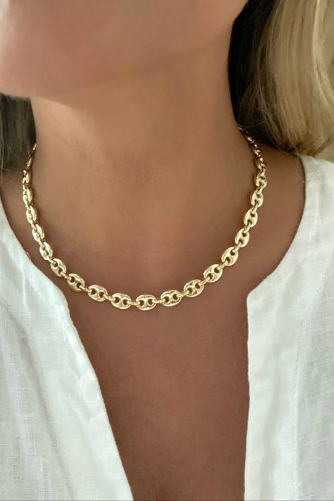 Luxury Gold Plated Chunky Chain Necklace, Gold Alloy Chain Link Necklace, Luxury Recycled Gold Tarnish Resistant Chain Necklace, Gold Chunky Snake Chain Necklace, Gold Chain For Women, Yellow Gold Chunky Snake Chain Necklace, Sleek Chic, Chain For Women, Modern Accessories