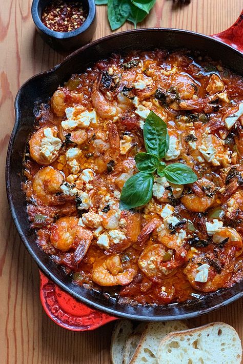 Shrimp Bake, Saganaki Recipe, Greek Shrimp, Baked Shrimp, Juicy Tomatoes, Ouzo, Recipes To Try, Fresh Ingredients, Fresh Tomatoes