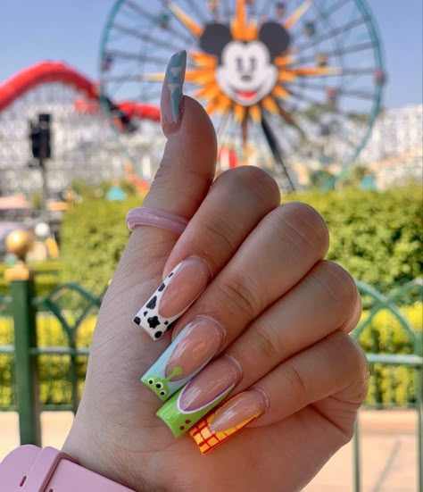 Elmo Nails, Toy Story Nails, Disney Themed Nails, Disneyland Nails, Disney Nail Designs, Disney Inspired Nails, Disney Acrylic Nails, Gel Acrylic Nails, Nail Art Disney