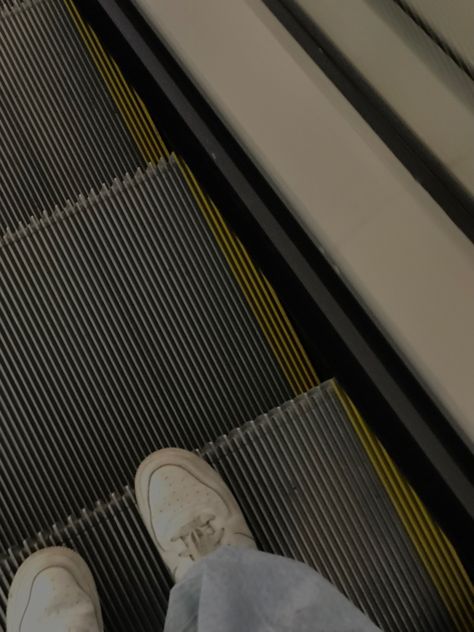 Escalator Pics, Escalator Aesthetic, Headphone Outfit, Instagram Theme Feed, Night Scenery, Cute Quotes For Friends, Instagram Theme, Aesthetic Pastel Wallpaper, Ideas For Instagram Photos