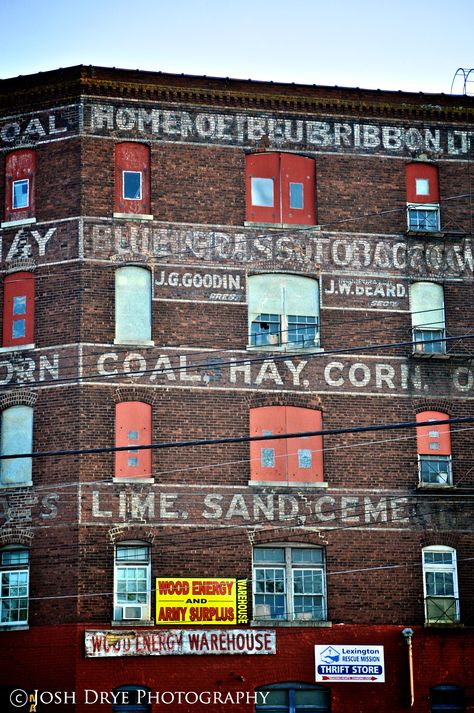 Lexington Kentucky Building. This is one of my favorites. Its an old thrift and army surplus store now. Joyland Amusement Park, Army Surplus Store, University Of Ky, Kentucky Girl, Youngstown Ohio, Ghost Signs, Kentucky State, Army Surplus, My Old Kentucky Home