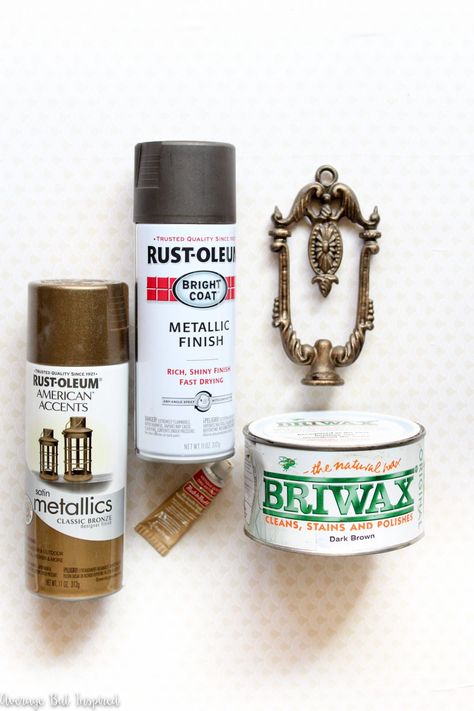 You only need a few inexpensive supplies to create a gorgeous faux antique brass finish that's perfect for hardware, light fixtures, and more! #antiquebrass #fauxfinish Brass Spray Paint, Chic Things, Bronze Spray Paint, Metal Painting, House Items, Log House, Diy Crafts For Adults, Faux Painting, Rustic Bathrooms