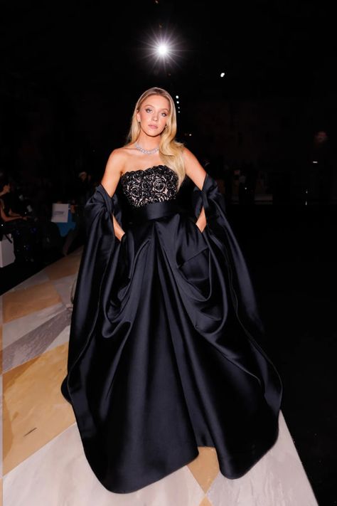 Armani Fashion, Armani Dress, Sydney Sweeney, Venice Film Festival, Armani Beauty, Celebrity Red Carpet, Gown Wedding, Fashion Event, Hollywood Celebrities