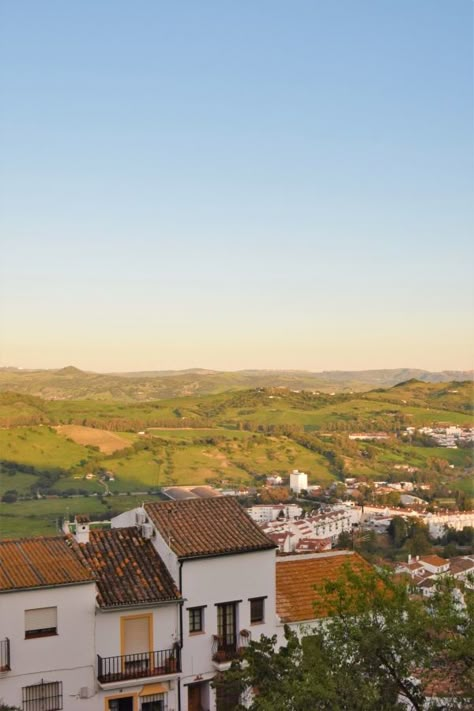 Dusk over the quiet Spanish countryside in these beautiful villages Spanish Village Aesthetic, Spanish Countryside Aesthetic, Spanish Asethic, Spain Villages, European Countryside Aesthetic, Spanish Summer Aesthetic, Spain Countryside, Spanish Mountains, Mediterranean Countryside