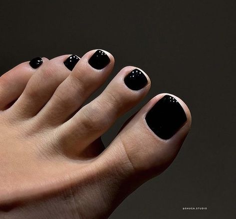 Black Pedicure, Black Toe Nails, Fake Toenails, Elegant Manicure, Gel Toe Nails, Toe Nail Color, Pretty Toe Nails, Cute Toe Nails, Pedicure Set