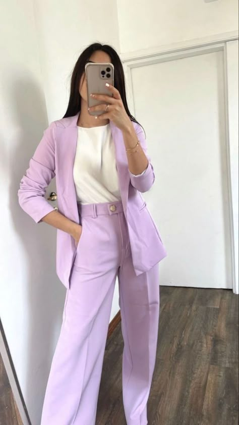 #fashion #fashionblogger #ootd #outfit #summeroutfit #trousers #pants #casualoutfit #everydaystyle #fashionmodel #outfitinspo #pinterestfashion #lavender #affordableoutfits #outfitinspiration #lavender #girlboss #springoutfits #outfitideas #fashion #womensfashion #summeroutfit2023 Blazer Set Outfit, Lavender Outfit, Fashion Forward Outfits, Refined Fashion, Business Outfits Women, Stylish Work Outfits, Professional Attire, Business Outfit, Blazer Outfits