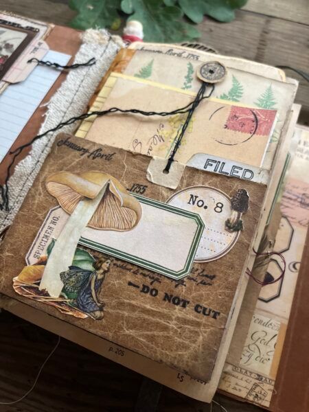 Autumn Flora Junk Journal by Emily Oliver - The Graphics Fairy Field Notes Journal, Brown Tissue Paper, Music Silhouette, Boho Journal, Handmade Journals Diy, Happy Valentines Day Images, The Graphics Fairy, Journal Project, Bookmaking