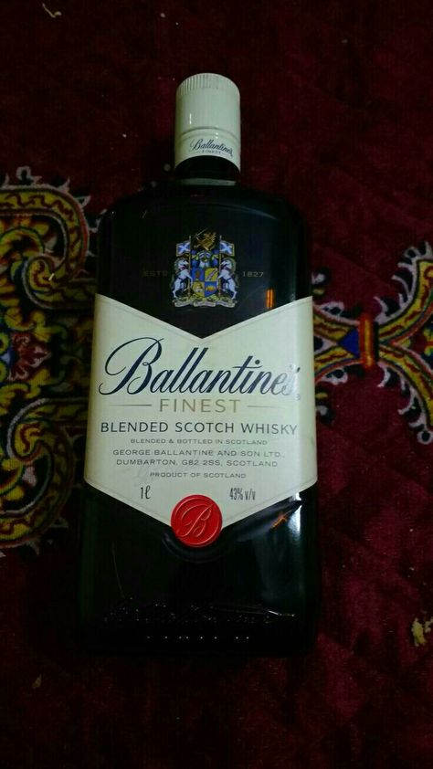 Ballentine Whisky Story, Ballentine Whisky Snap, Whisky Snapchat Story, Ballantines Whisky, Bebidas Fake, Fake Party, Snapchat Party, Glenfiddich Whisky, White Salwar Suit