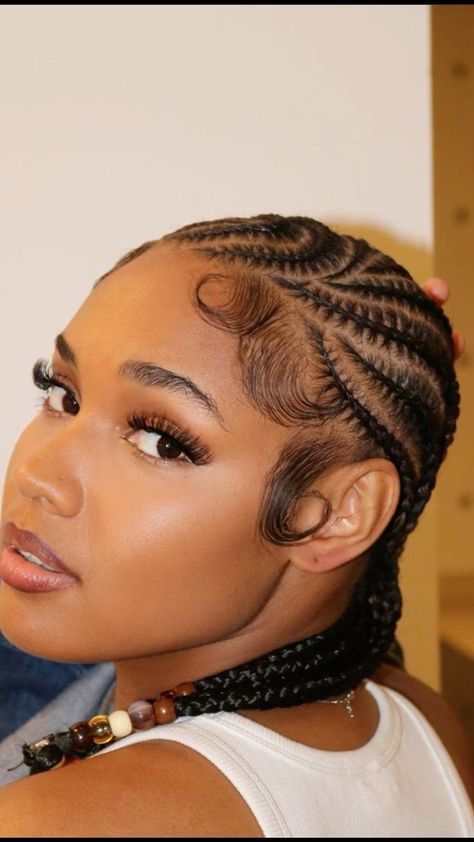 Cornrows Patterns, Pattern Cornrows, Freestyle Cornrows, Big Chop Natural Hair, Latest Hair Braids, Cornrows Natural Hair, Cornrow Ponytail, Flat Twist Hairstyles, Cornrows Braids For Black Women