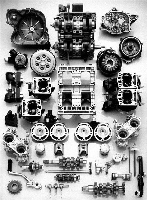 Yamaha RD500 engine in parts Motorcycle Mechanic, Motorbike Parts, Motos Yamaha, Exploded View, Bike Engine, Automotive Mechanic, Race Engines, Motorcycle Engine, Mechanical Design