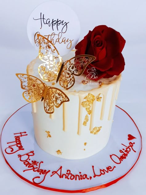 Red And Gold Cakes Birthday, Red Rose Cake Design Birthday, Red And Gold Cake Design, Drip Cake Mujer, Red Butterfly Cake, Birthday Cake With Red Roses, Red Rose Cake Design, Red Theme Cake, Red And Gold Birthday Cake